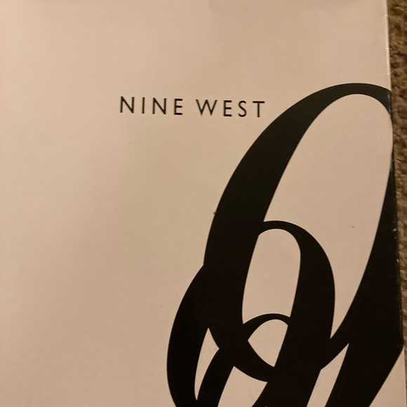 Heels - Picture 9 of 9